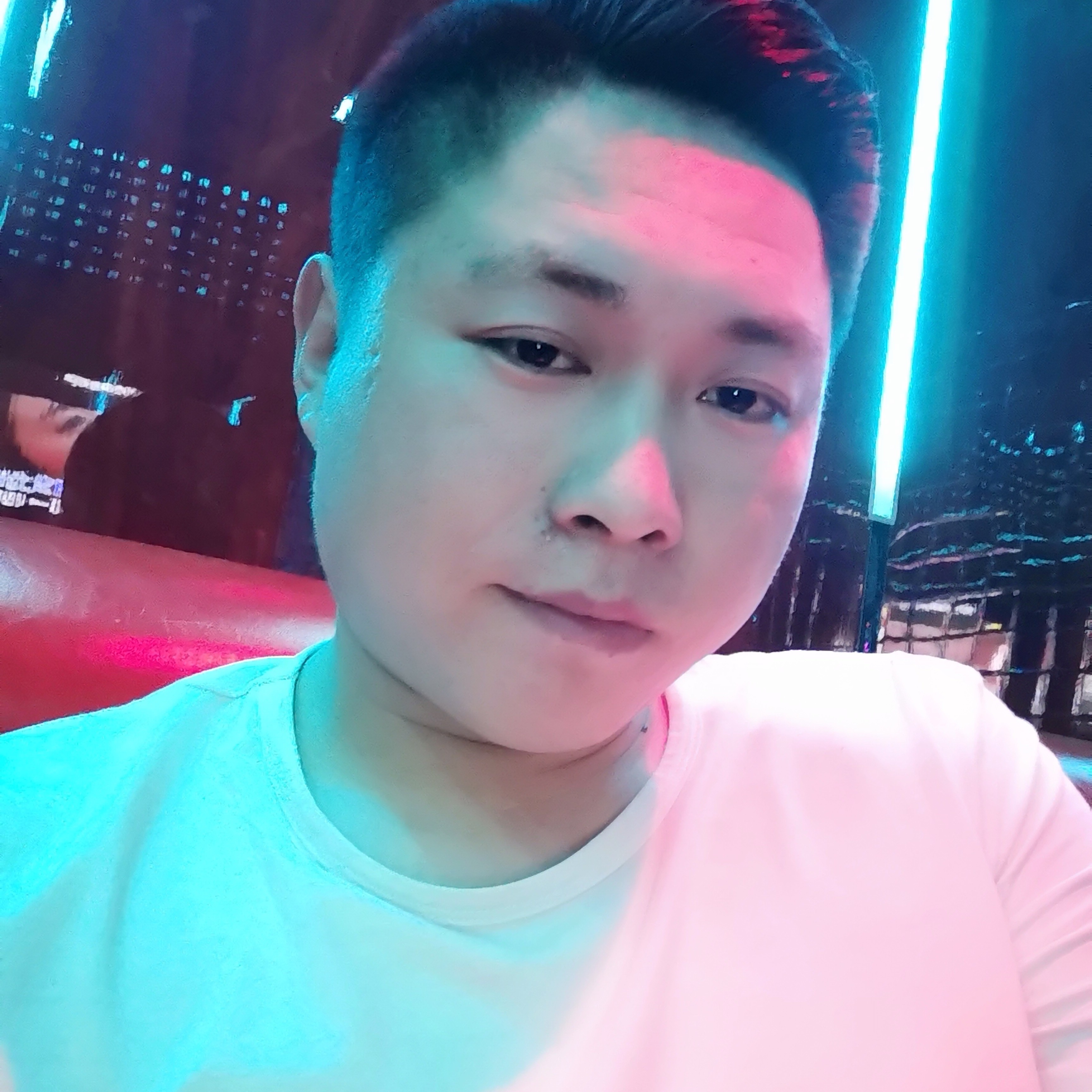 动听回首洛尘的照片