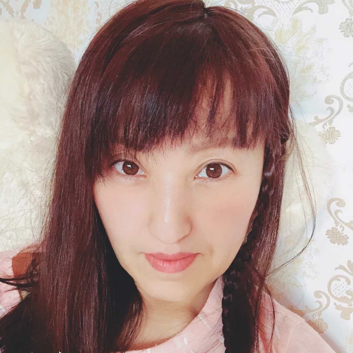 知之，笑着走的照片