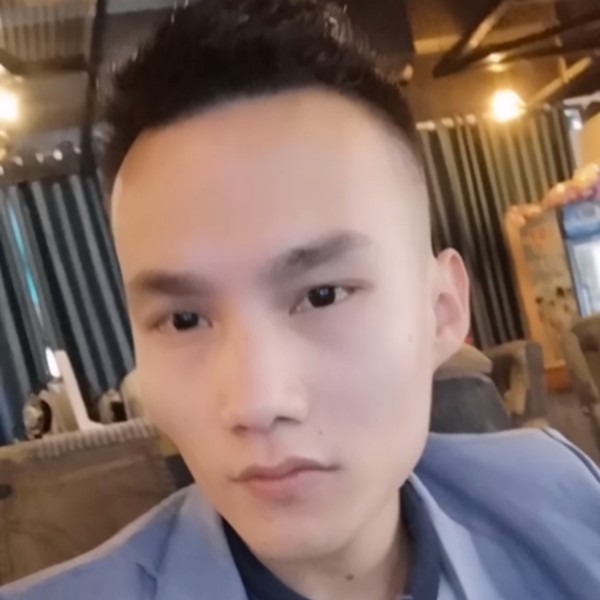 活泼蹁跹山岚的照片