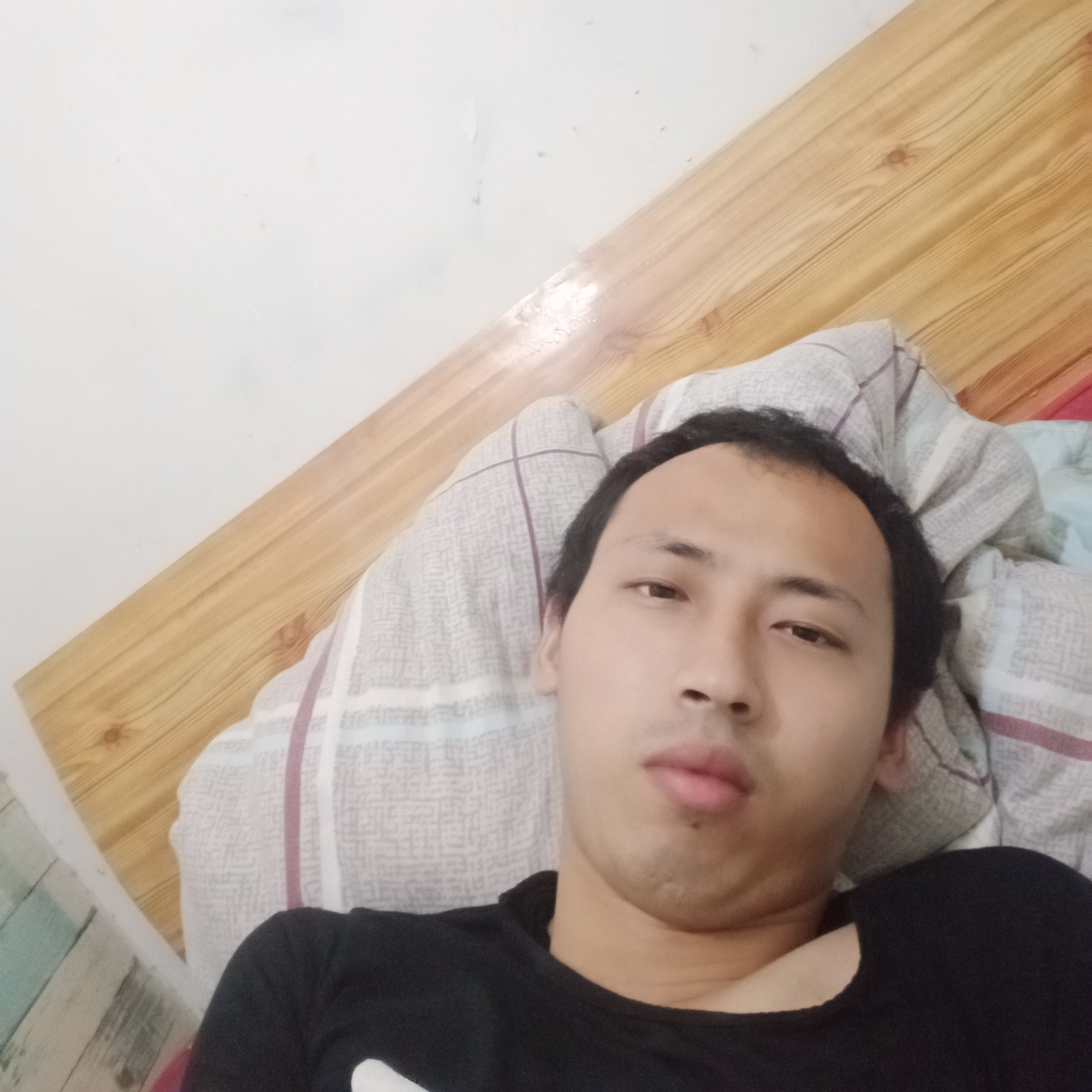 传统漫步寒风的照片