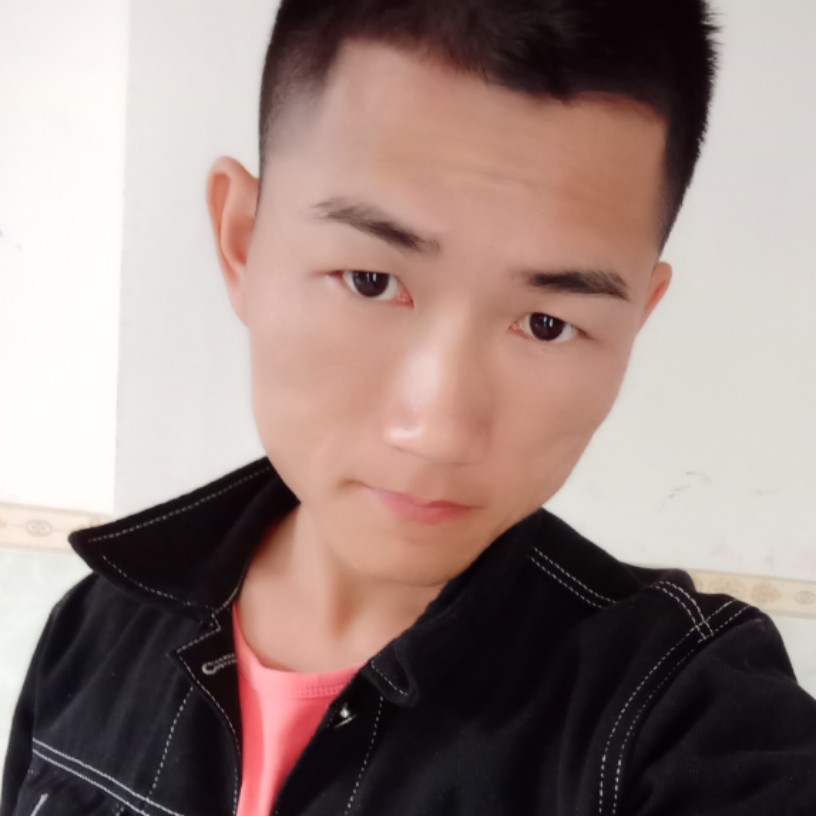黄小兮的照片