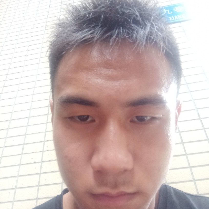独寂請帽子的照片