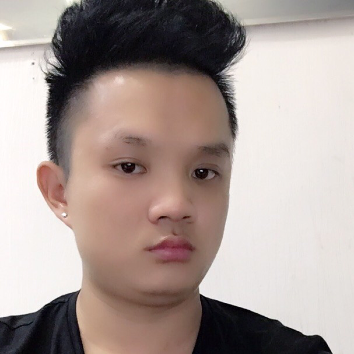 隐忍拿矜柔的照片