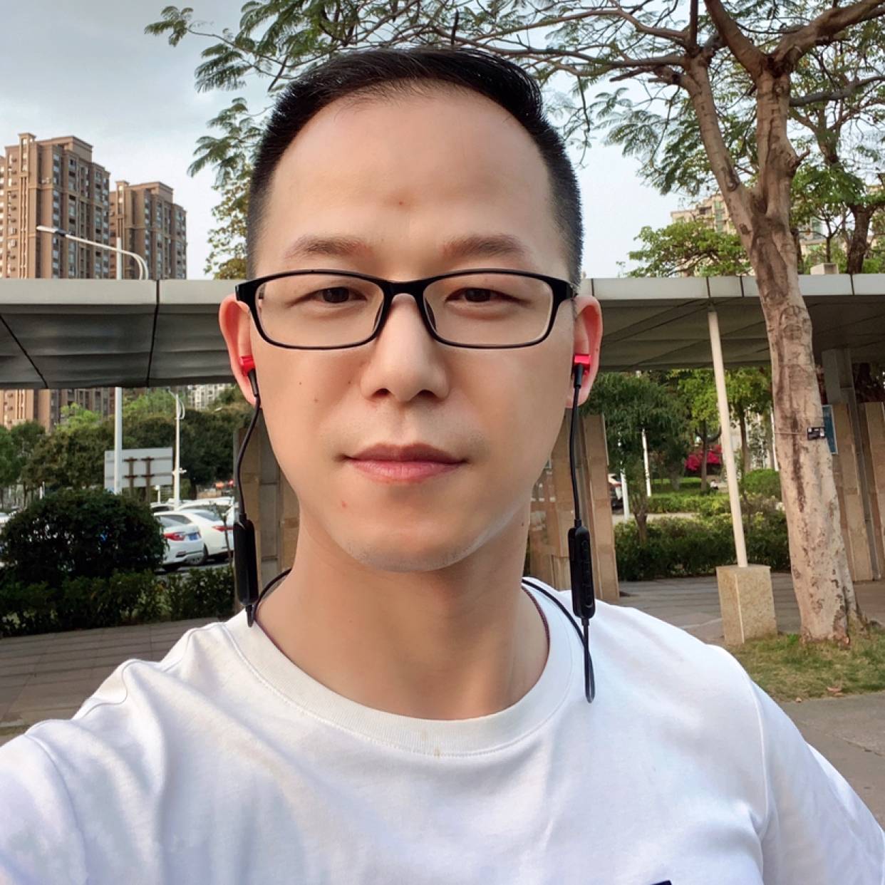 欠你的回首锦瑟的照片