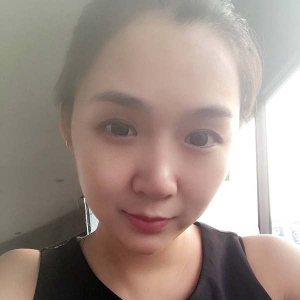 招牌与深情的照片