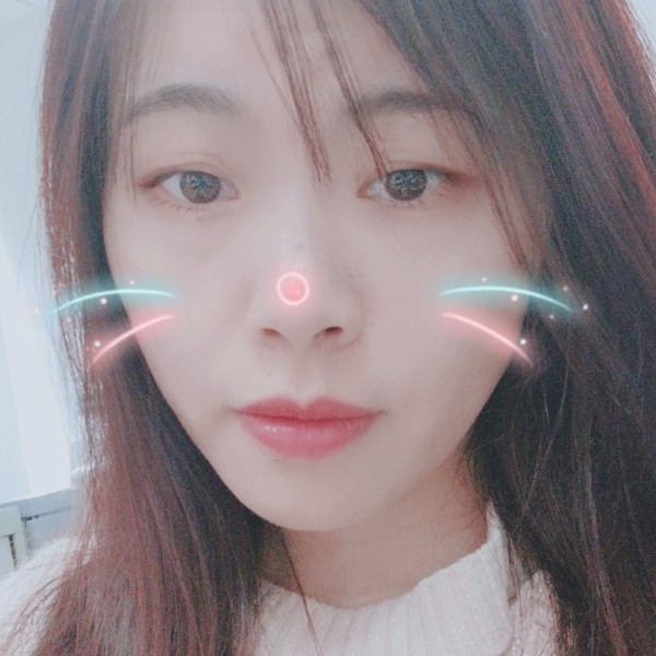 罗馨月的照片