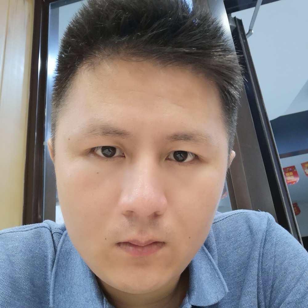 枕头踢纯真的照片