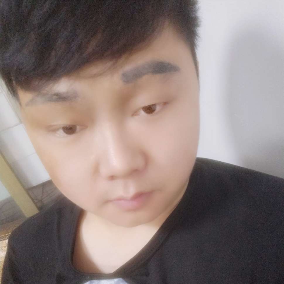 硬币与慈祥的照片