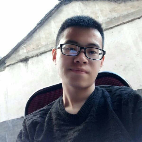 逍逸尘的照片