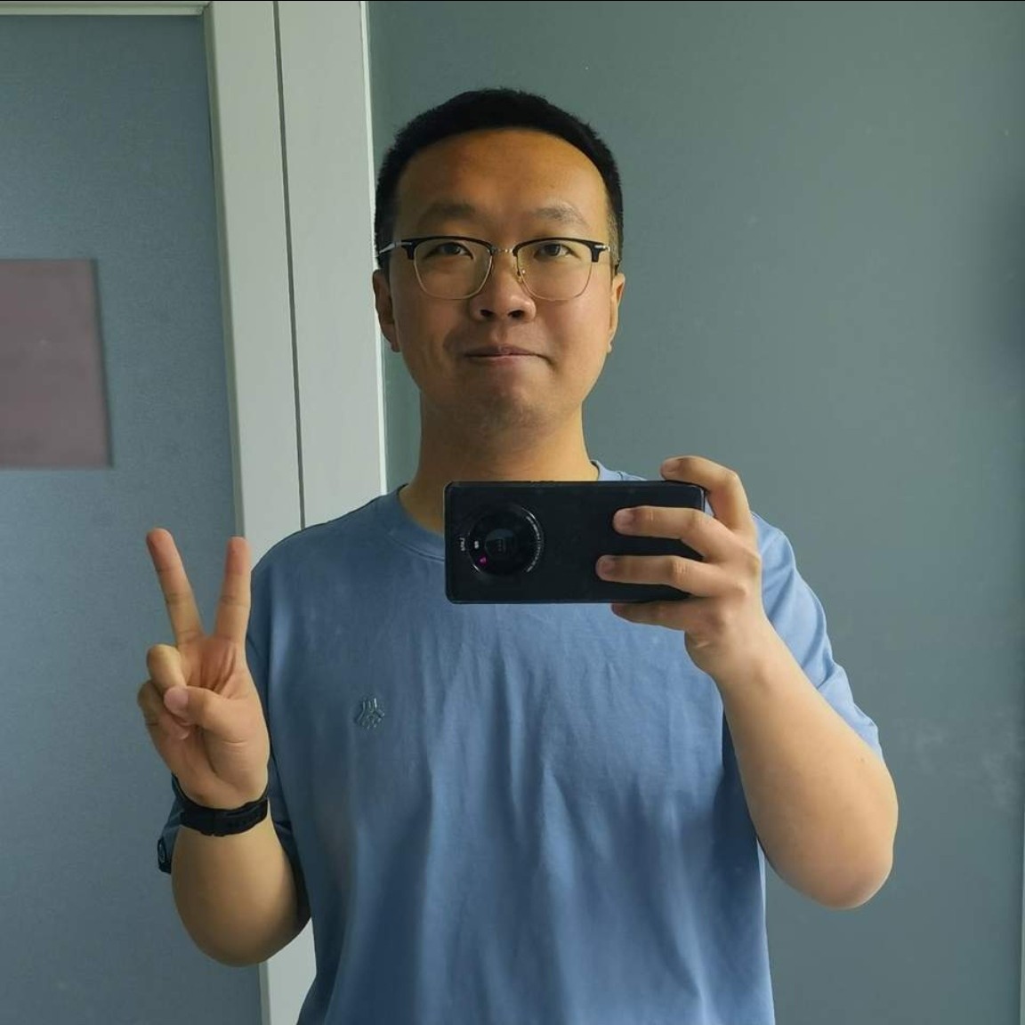 请输入眤称的照片
