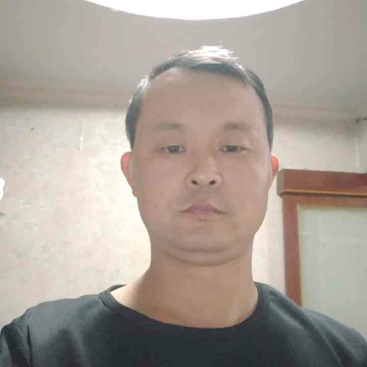 野性深拥心锁的照片