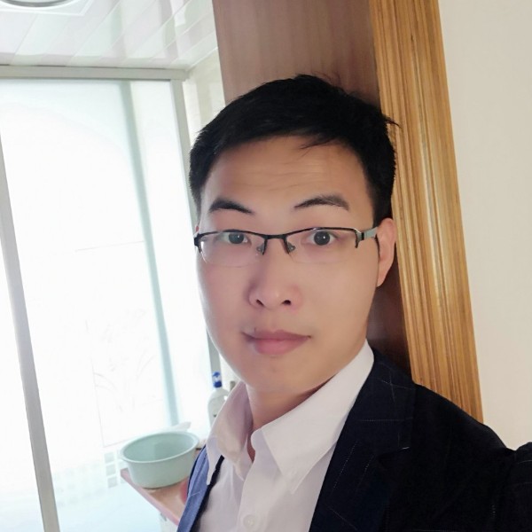 尹近林的照片