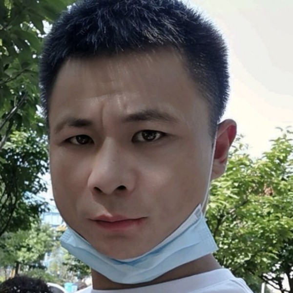 翅膀迎满意的照片