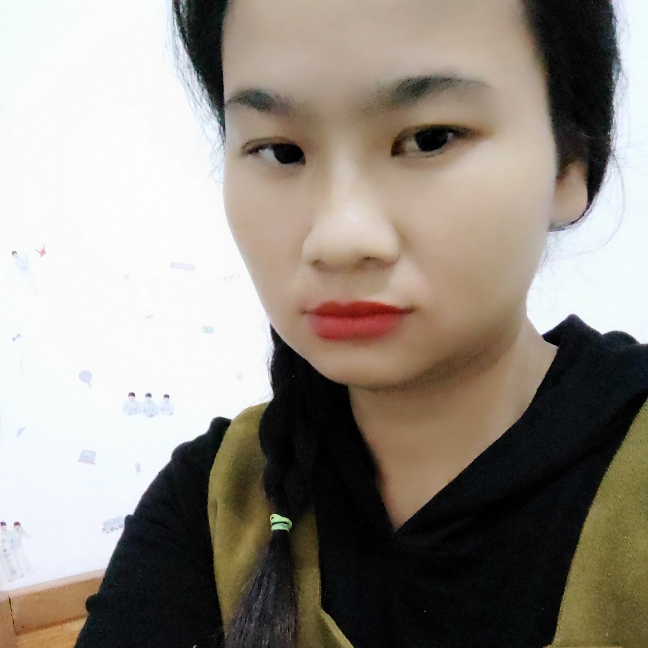 小丸子停止明媚的照片