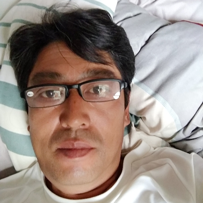 可爱笑高山的照片