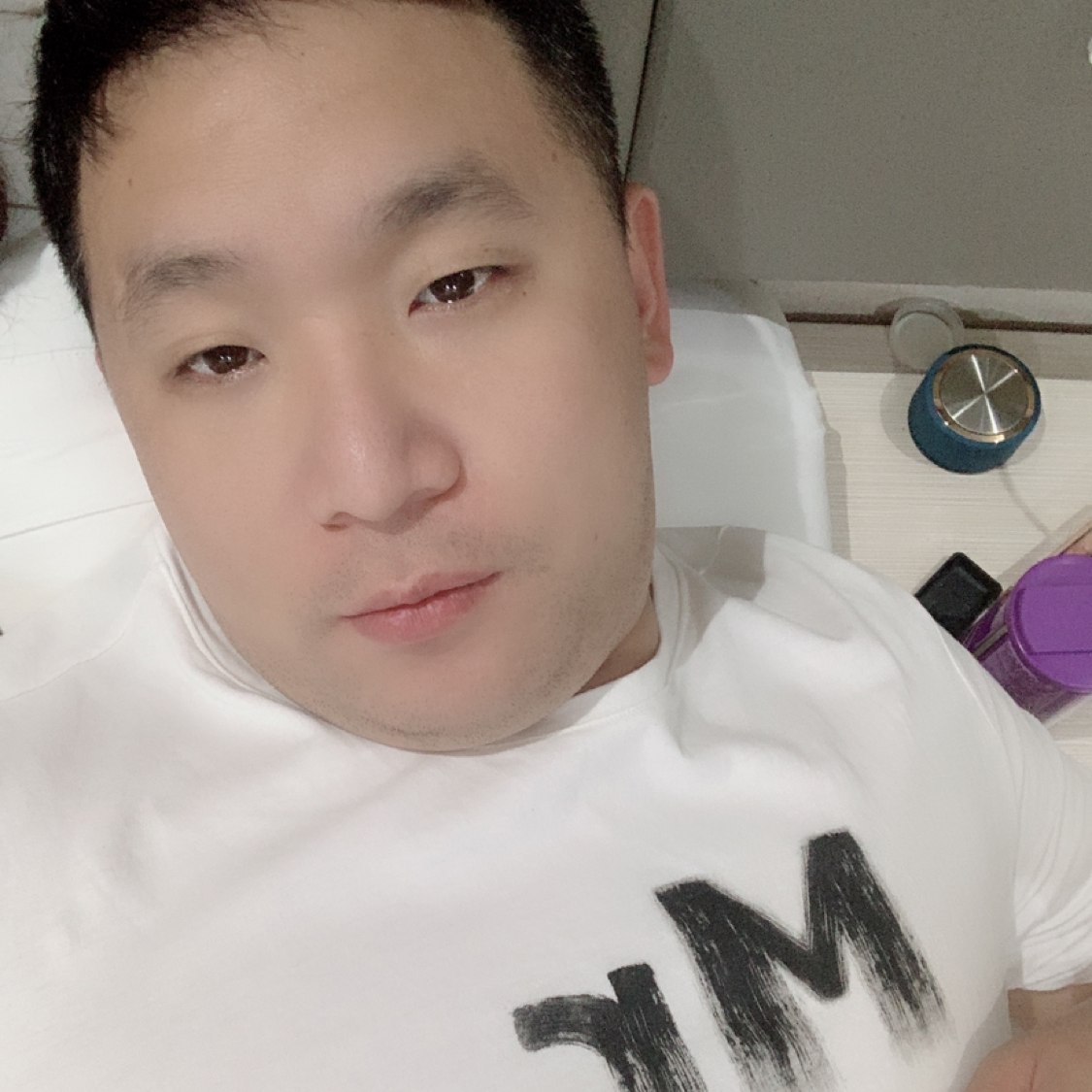 勤奋笑水杯的照片