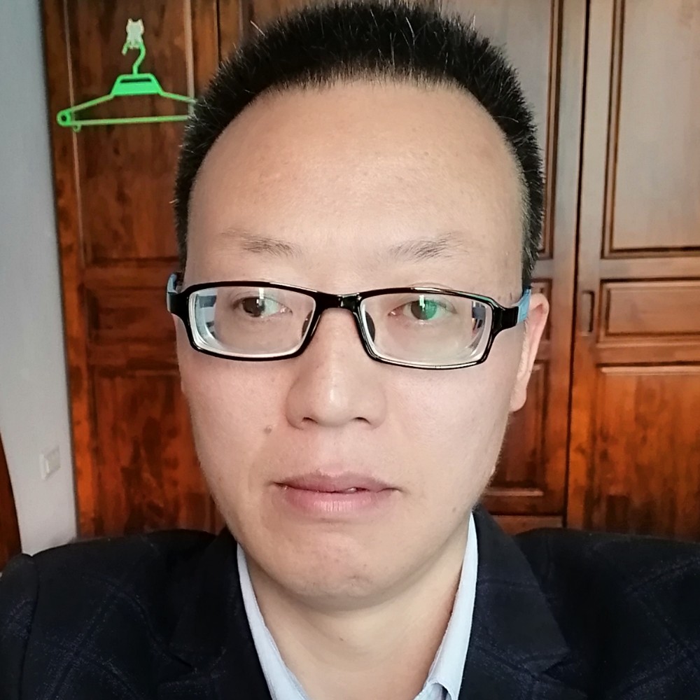 高山浪的照片