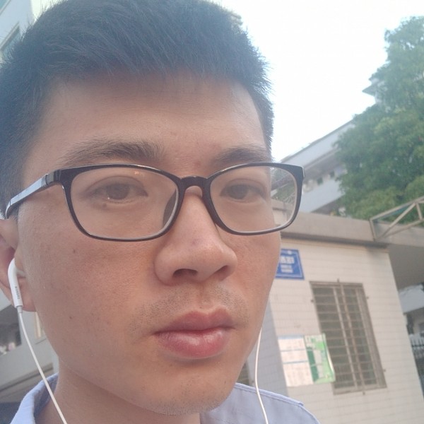 大米踢无奈的照片