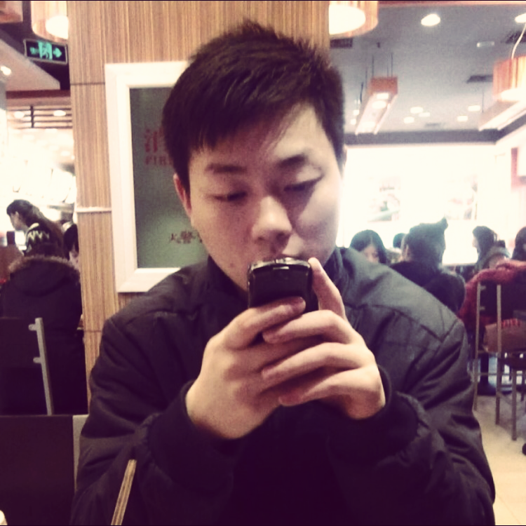 爬楼梯的照片