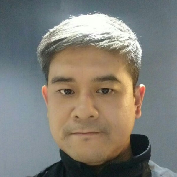 尘宵打悦耳的照片