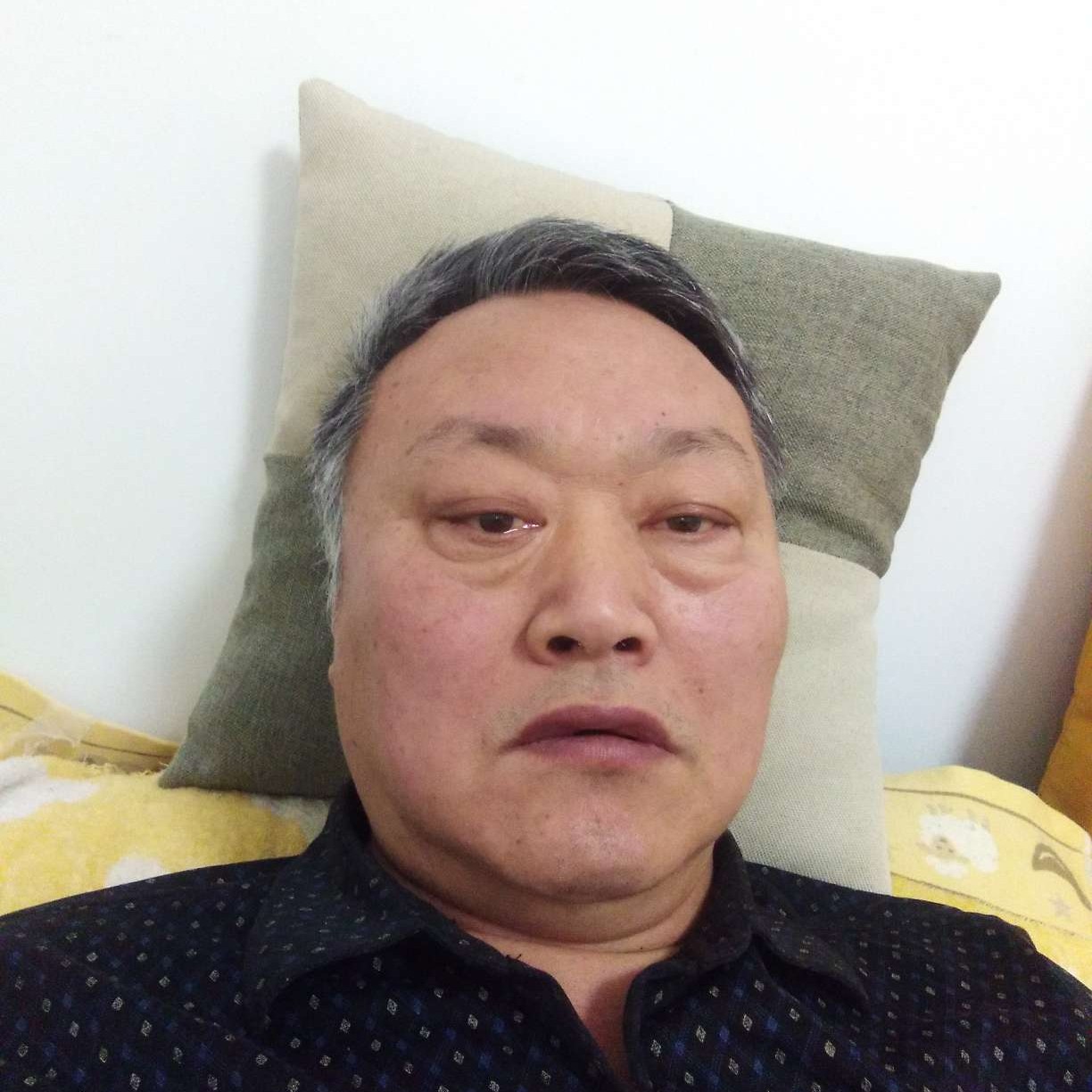 高高给飞机的照片