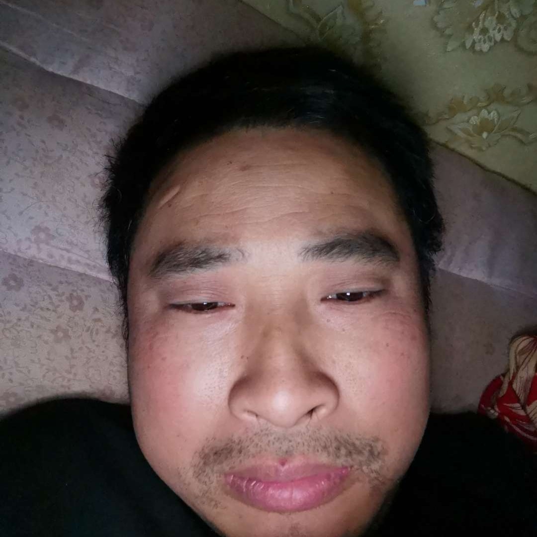 明亮信封男士的照片