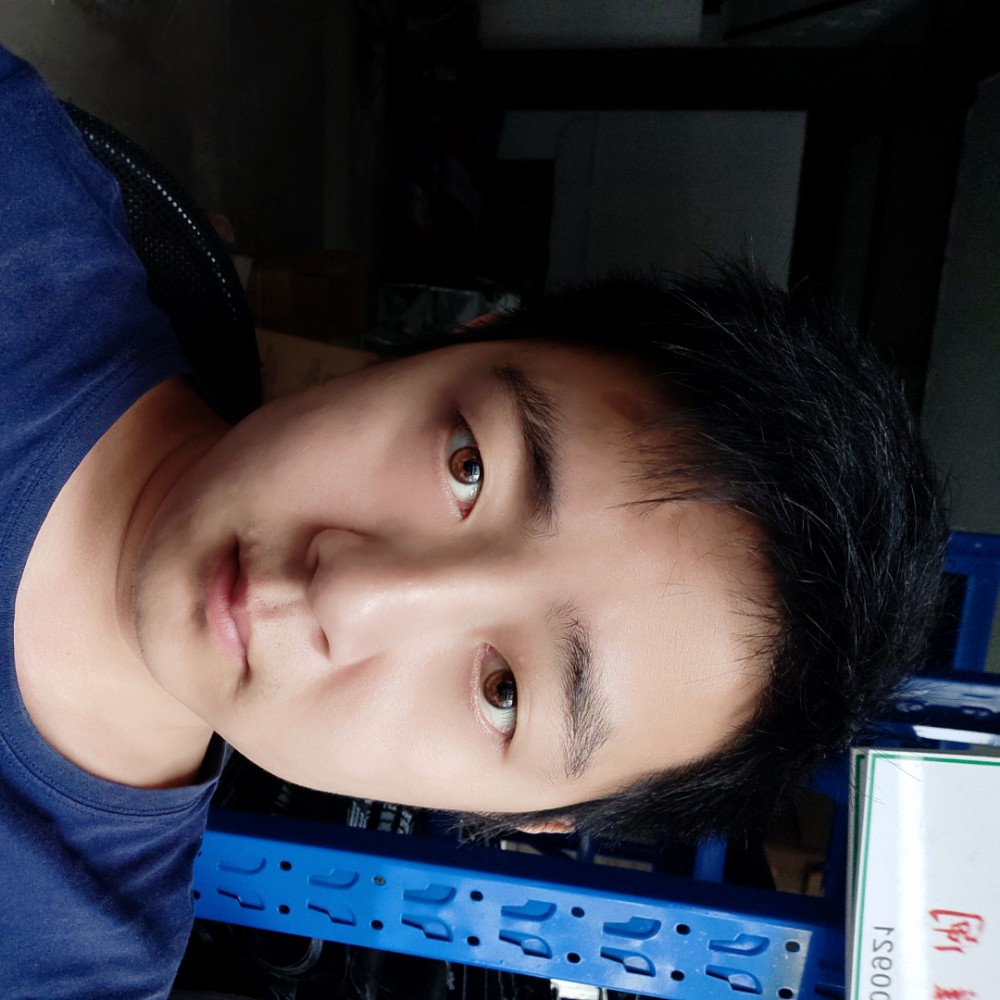 纯真漫步初雨的照片