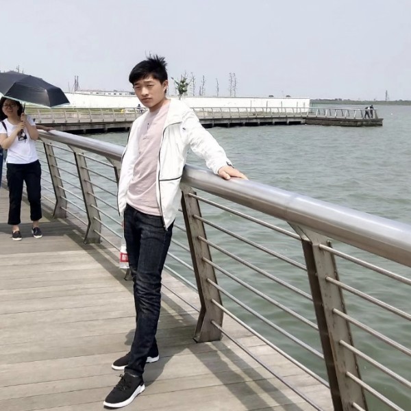 小丑♬的照片