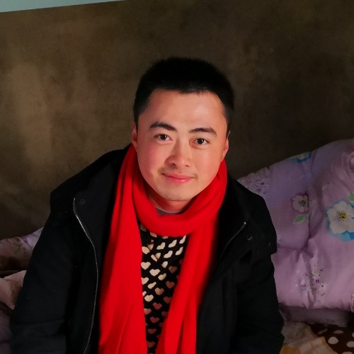 小神琦很简单的照片