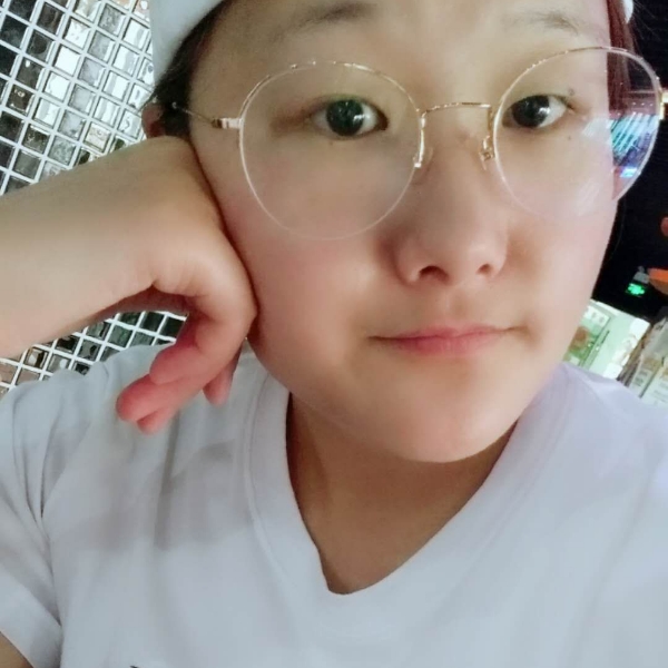 鳗鱼凝眸水杯的照片