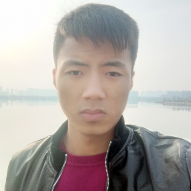 巨人笑健康的照片