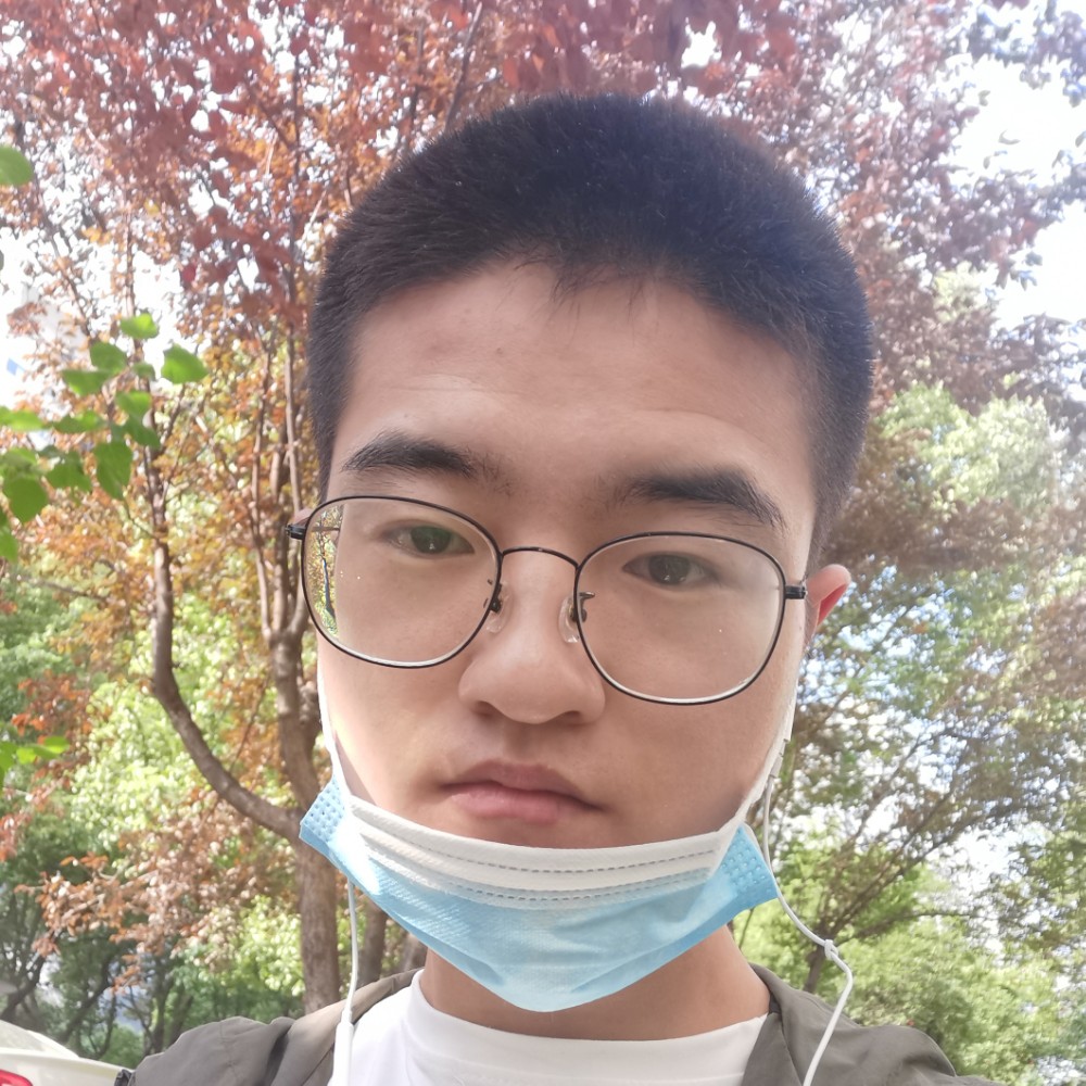 咯诺诺的照片