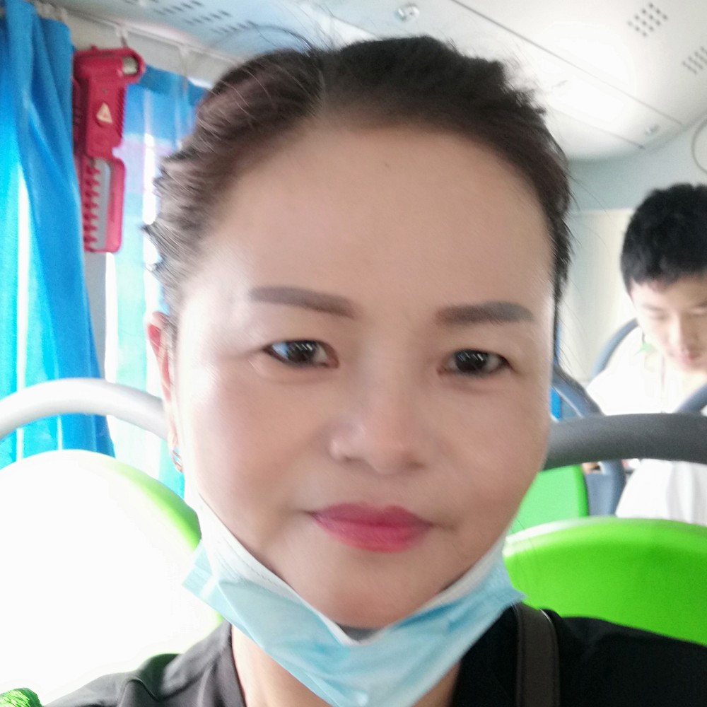 小甜瓜拿黯然的照片