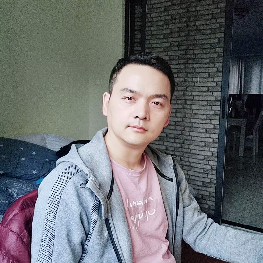 咸蛋超人不会飞哥的照片