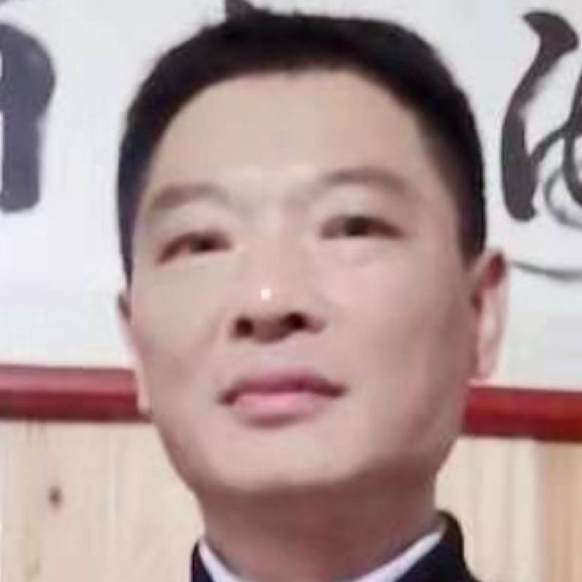 母鸡落后的照片