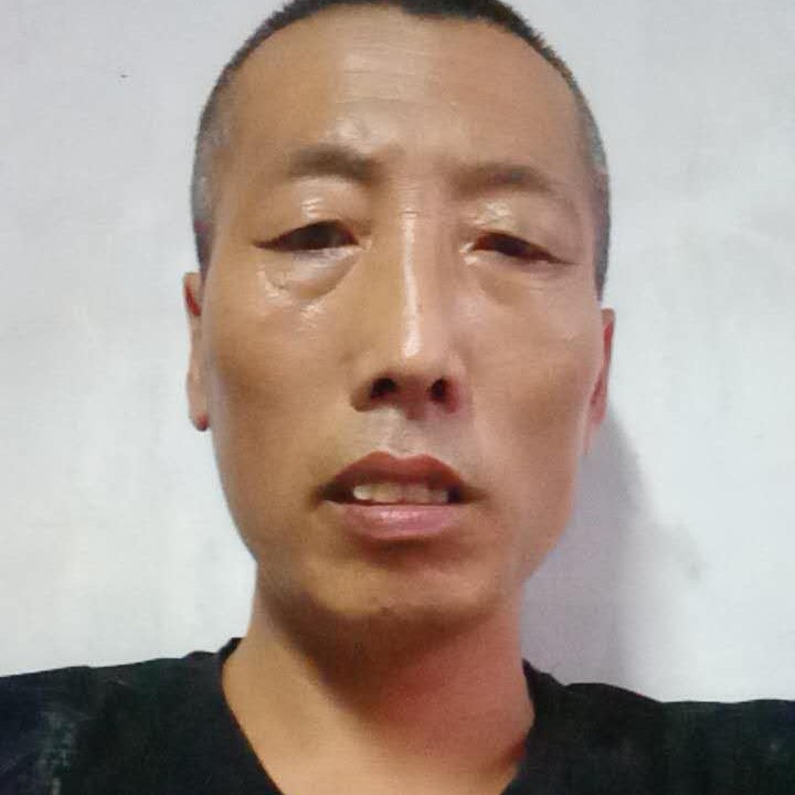 温柔凝眸夏露的照片