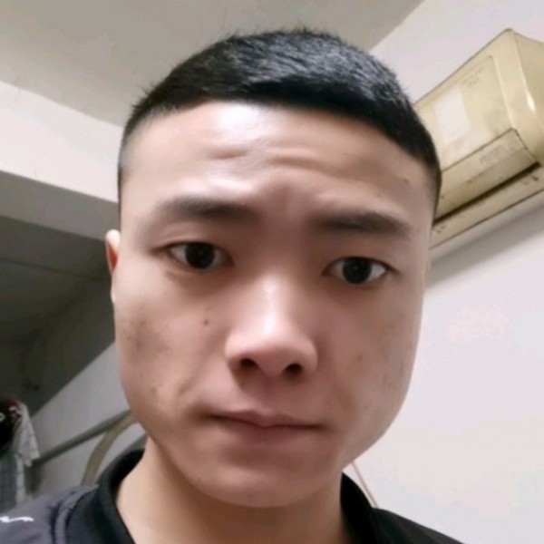 淡然漫步鸡翅的照片