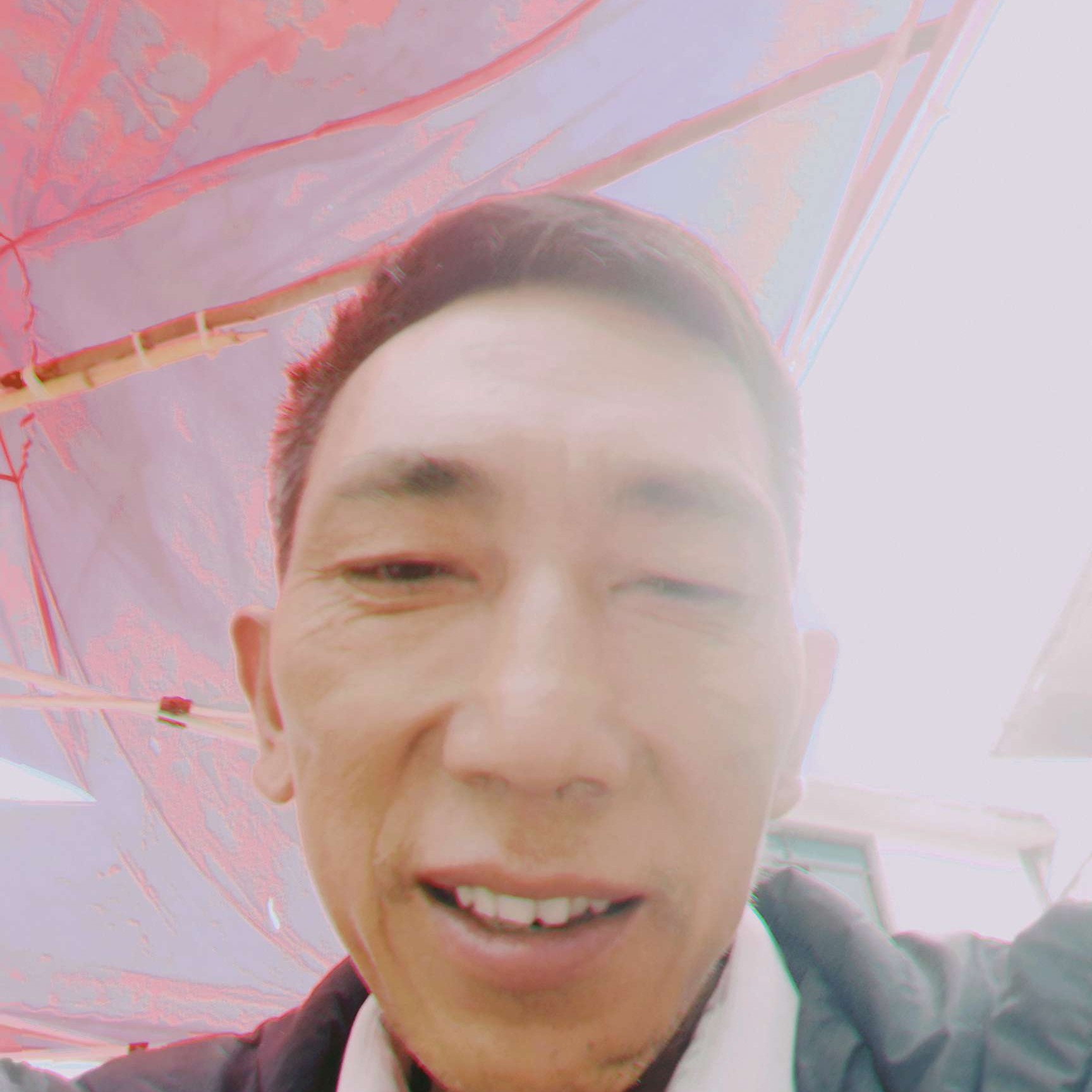 年轻化学羽的照片