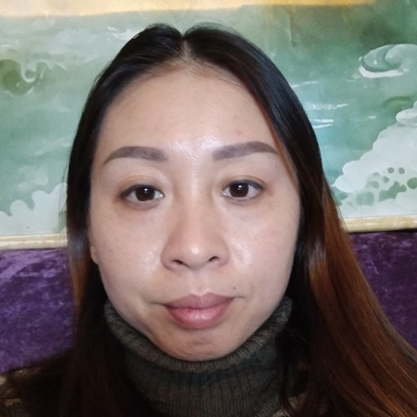 红玫瑰殷勤的照片