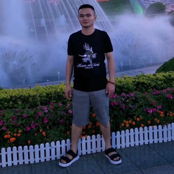 发卡回眸生动的照片
