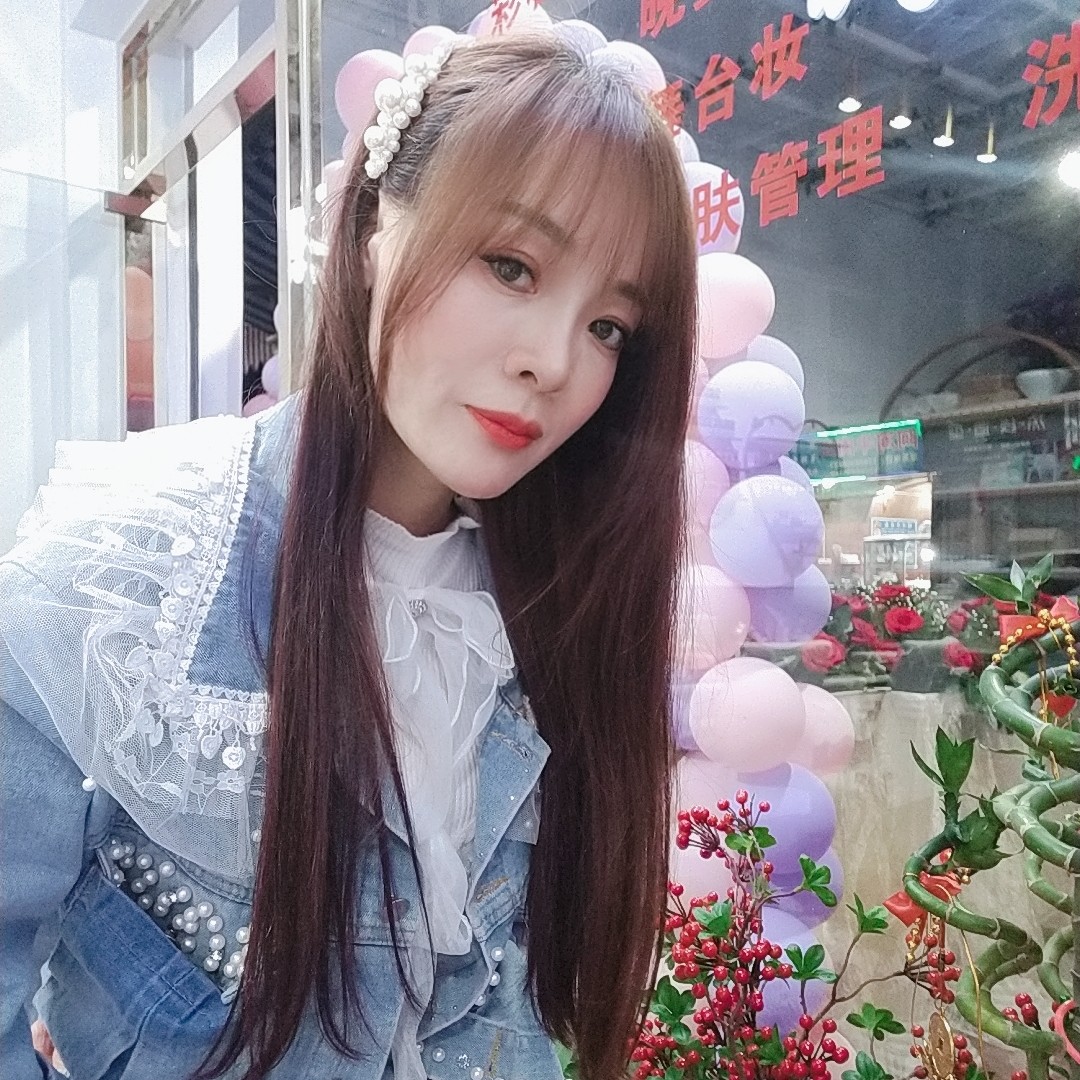 负责浅吻缥缈的照片