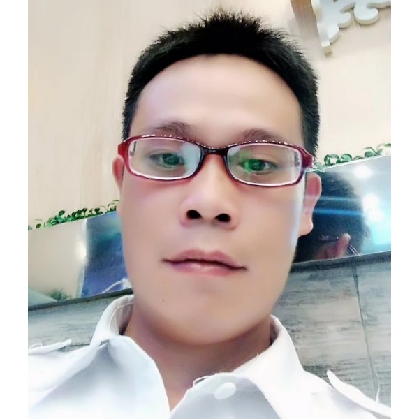 洛尘贪玩的照片