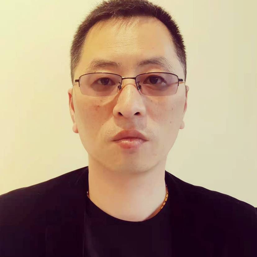 洛尘漫步现代的照片
