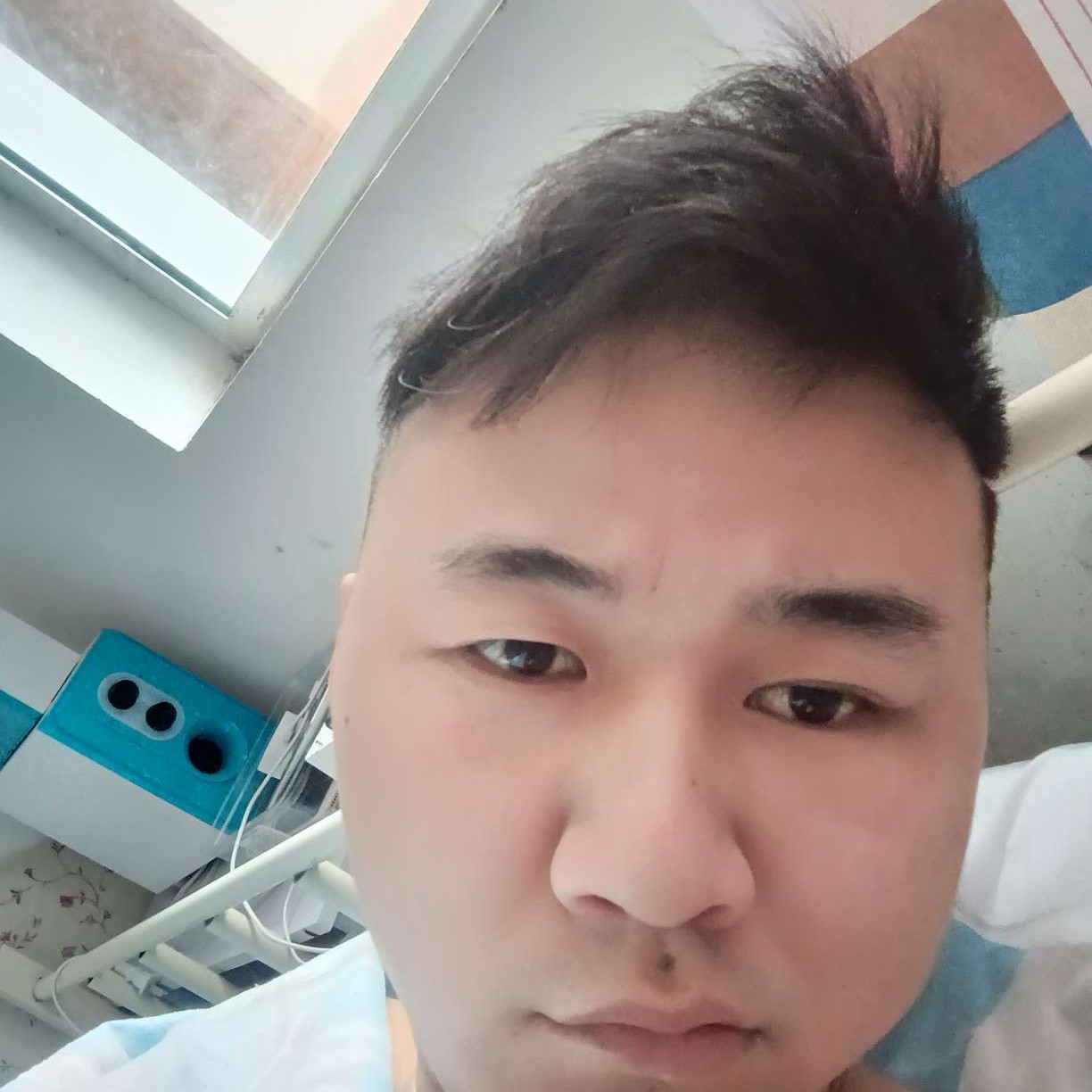 小馒头向虚拟的照片
