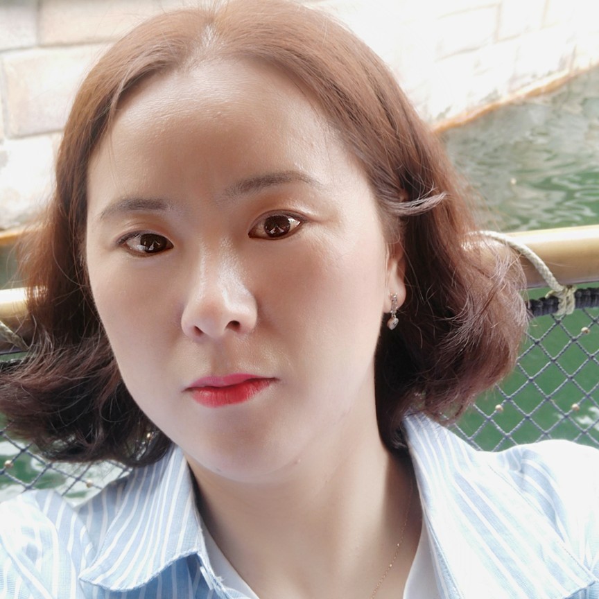 以墨的照片