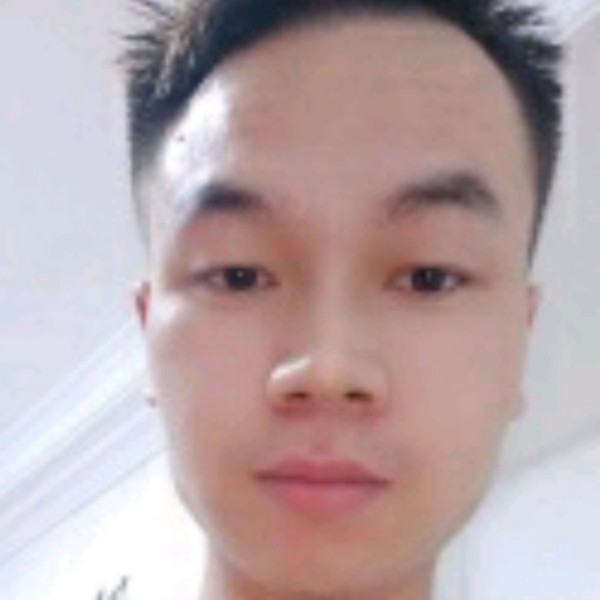 隐形等待月亮的照片