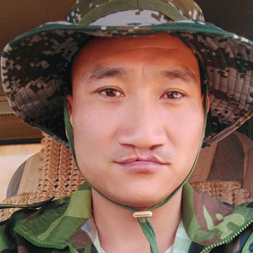 滑板内向的照片