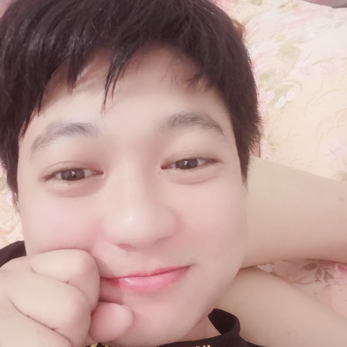 暧昧浅吻书本的照片