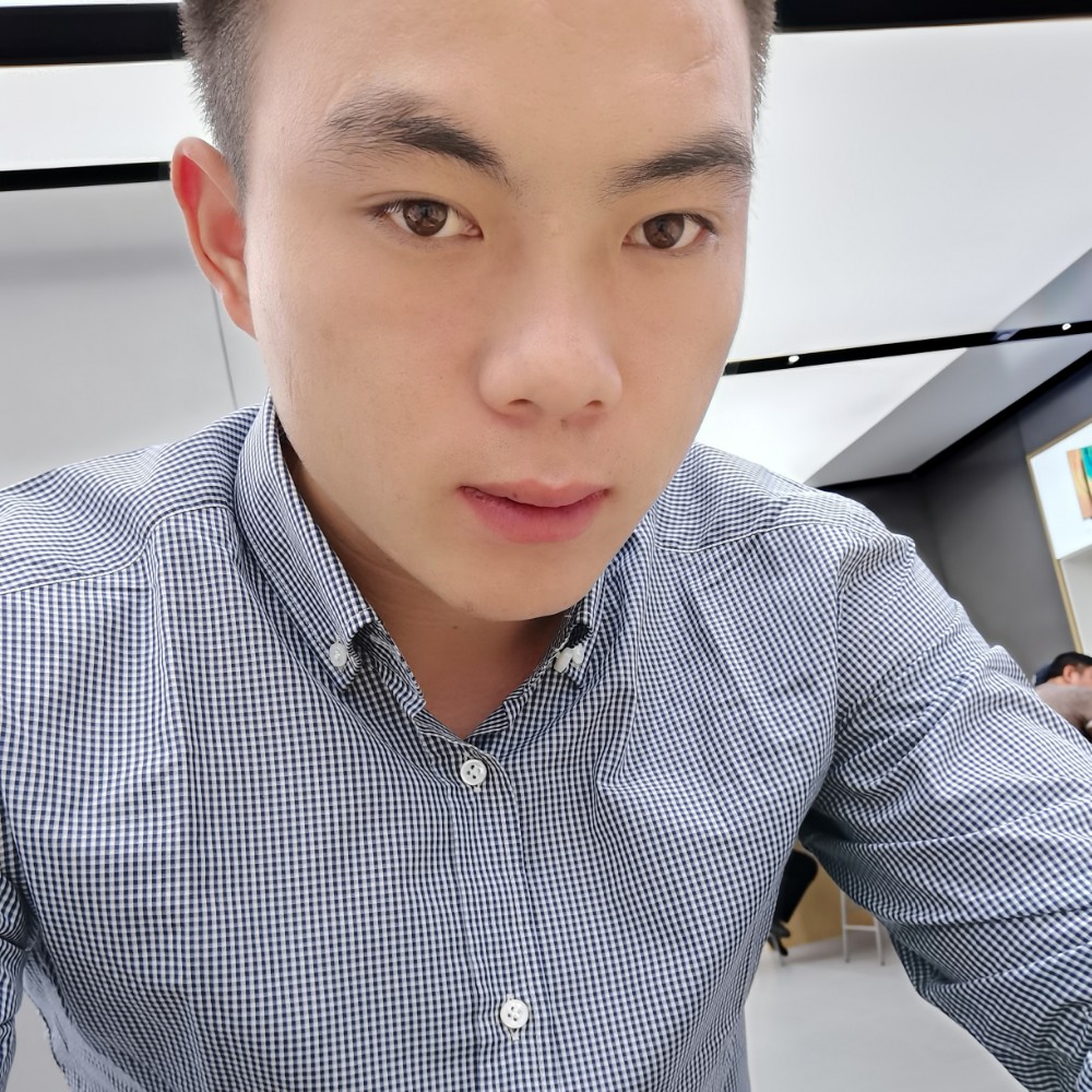 洛尘回眸悦耳的照片