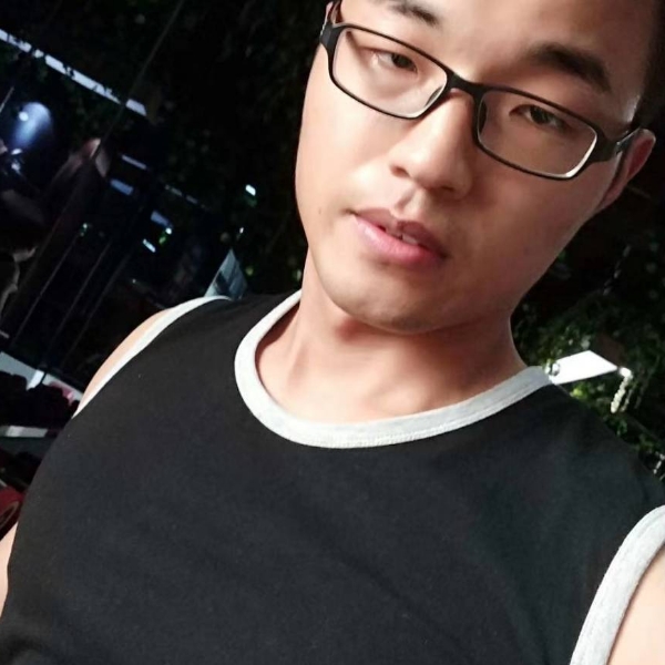 热狗爱恋简单的照片